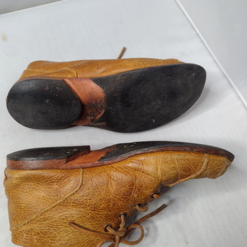 Shoes - Picture 8 of 8